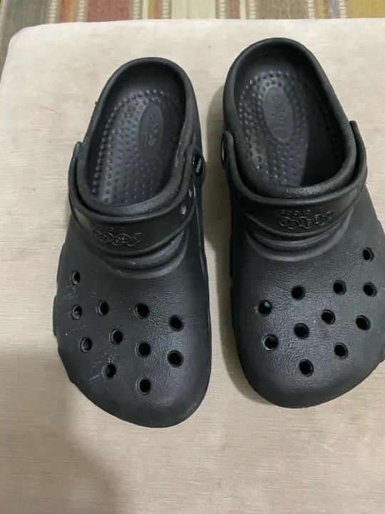 Crocs preto tamanho 38