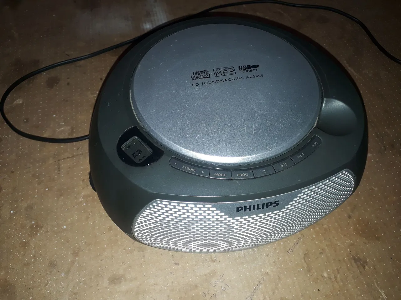 Som Philips CD Player AZ380S com USB