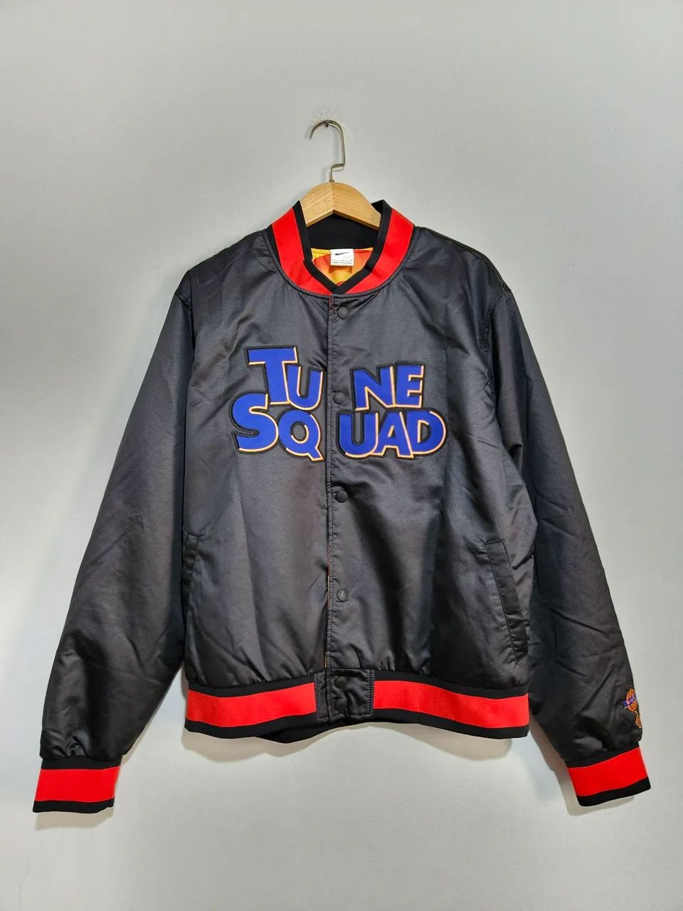 Jaqueta Nike Space Jam 2 LeBron James Tune Squad 