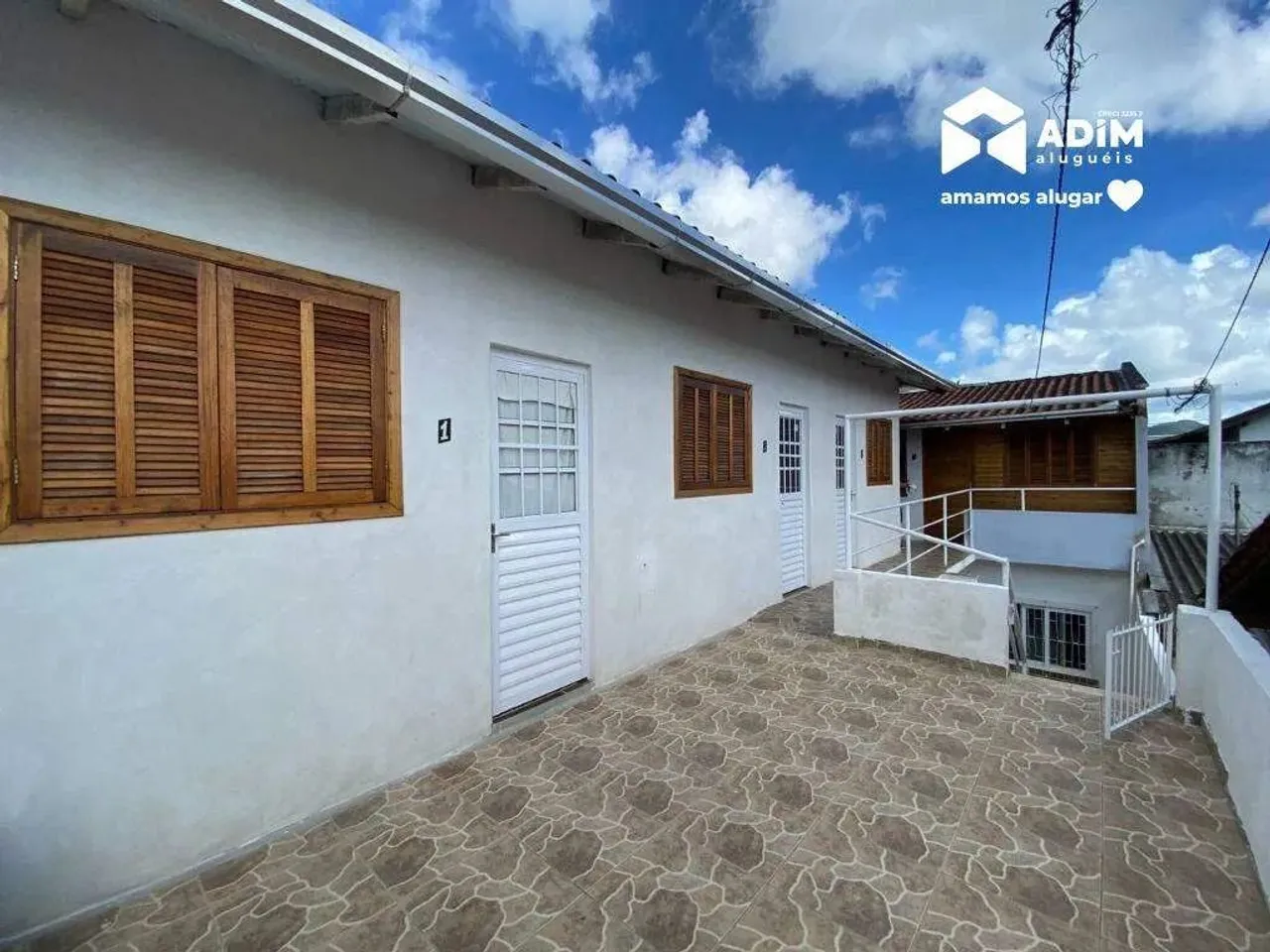 Aluguel anual: Kitnet em Balneário Camboriú