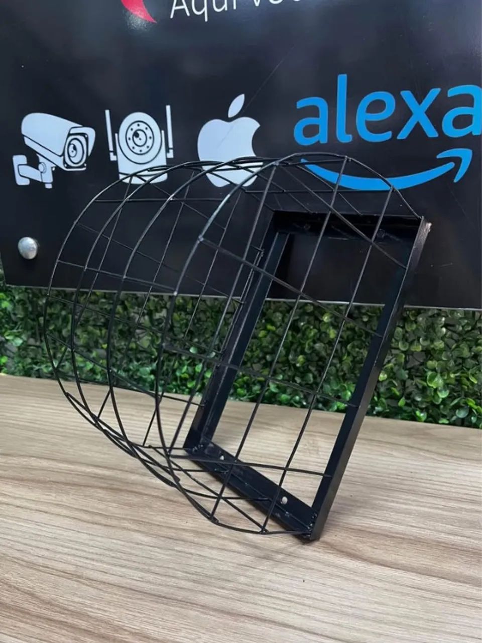 Grade para Proteção das Câmeras de Segurança Externa 