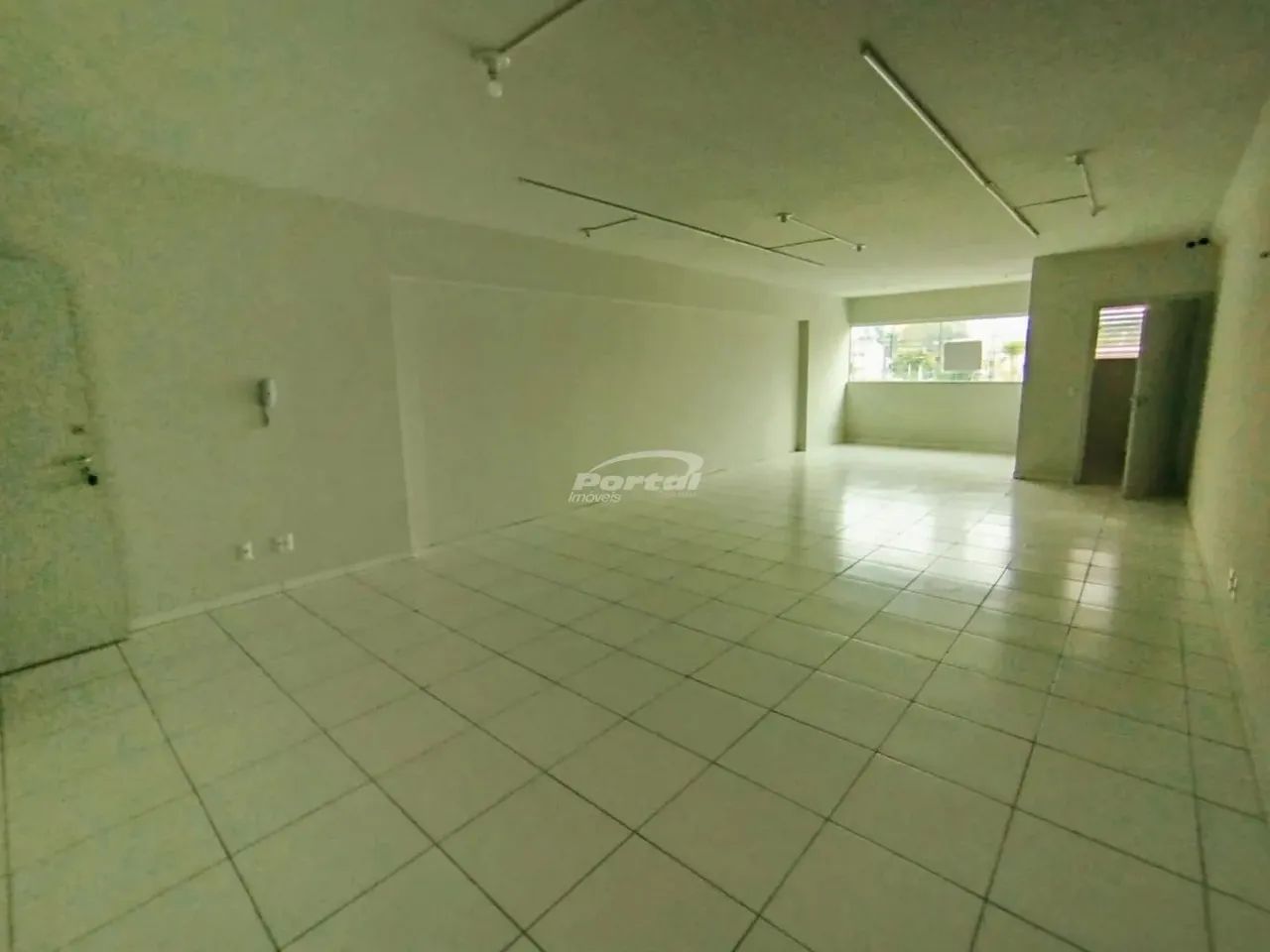 Sala Comercial com 62m² no Bairro da Itoupava Seca. - Foto 3