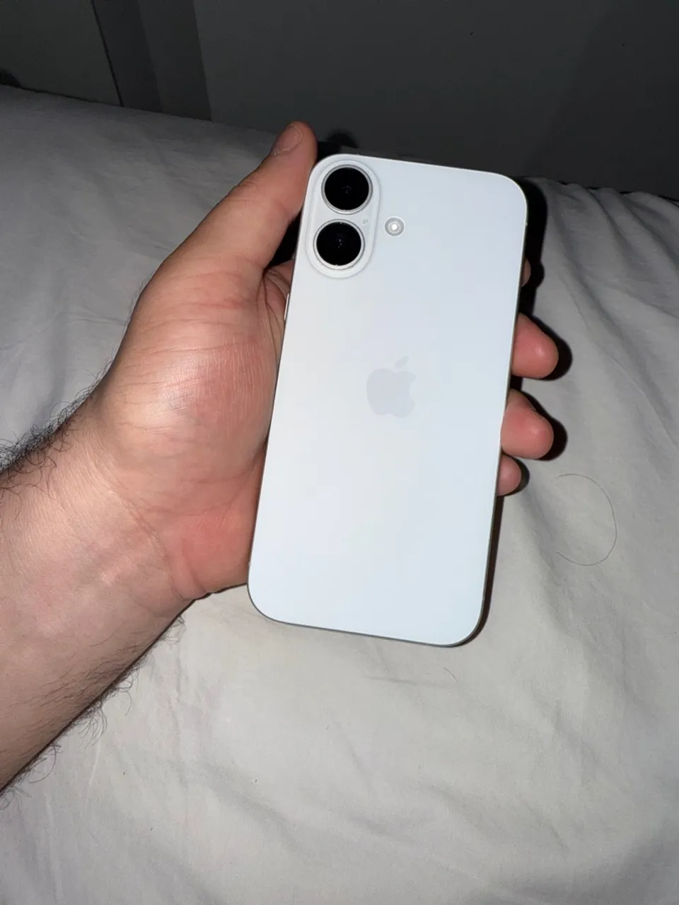 iPhone 16 branco excelente estado