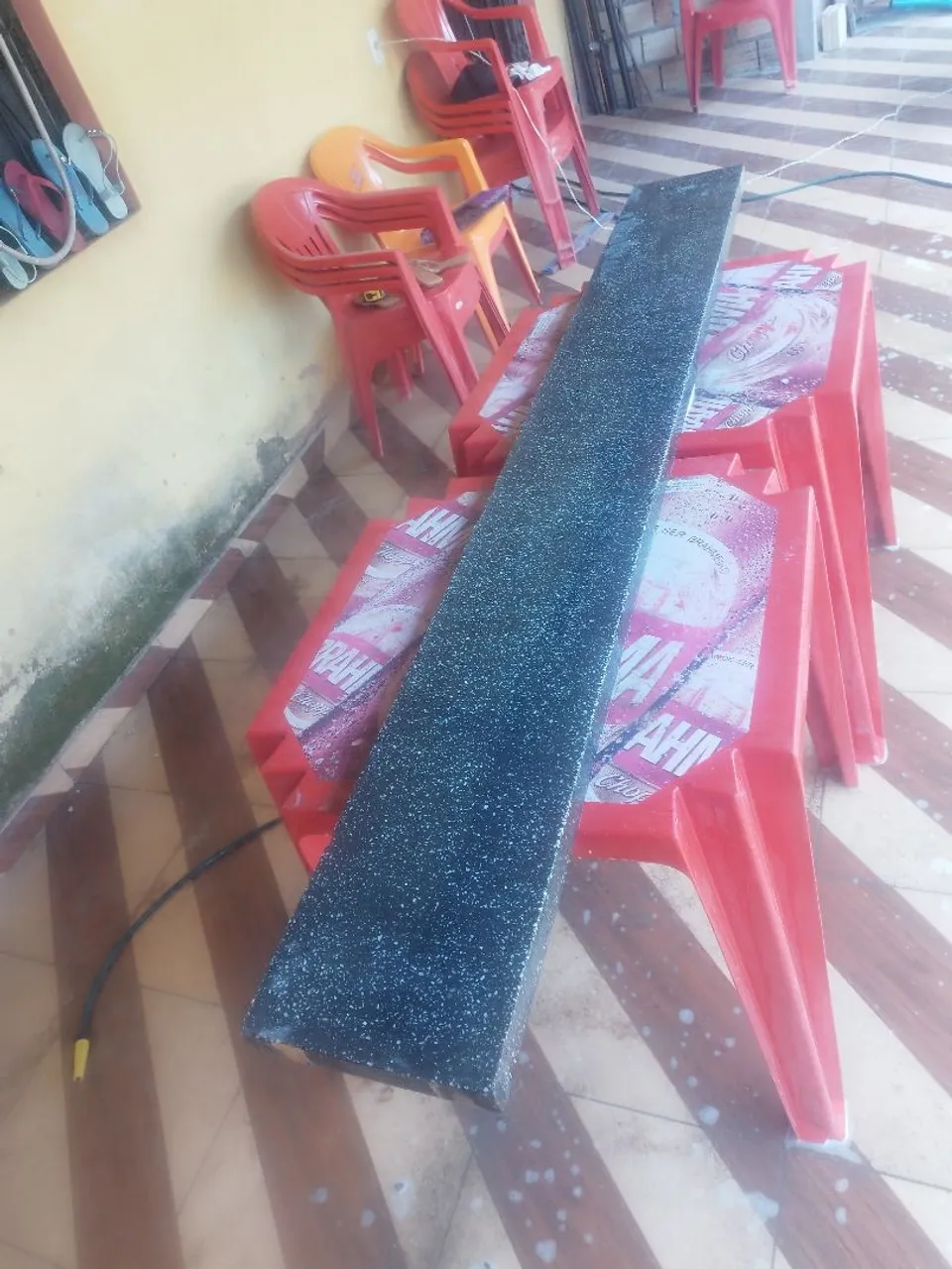 Vende-se pedra de mármore