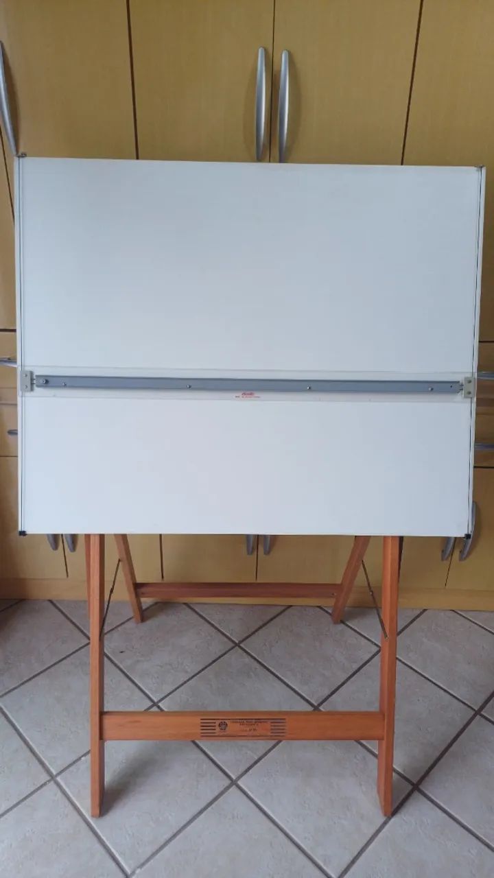 Cavalete para Desenho Estudante TRIDENT modelo 4830 com Régua Paralela
