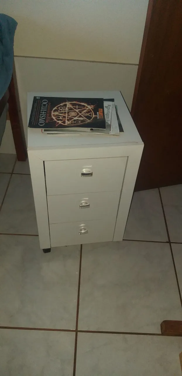 Gaveteiro Branco - Organização e Estilo