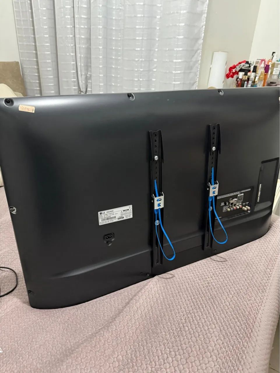 TV LED Full HD 43" modelo 43UJ6565, para tirar as peças - Foto 3