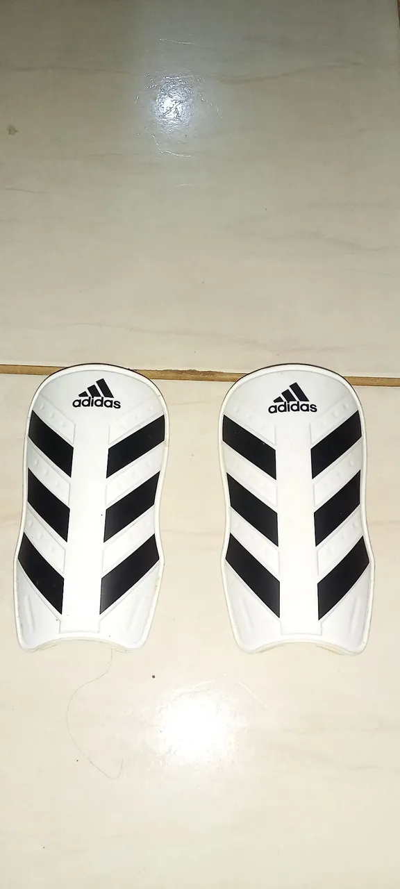 Canelheira Adidas Branca