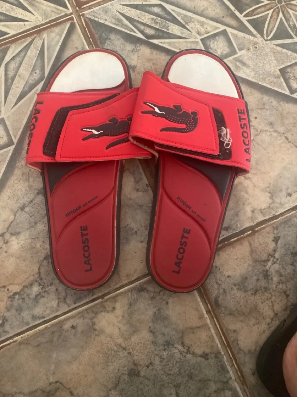 Vende-se chinela slide da Lacoste