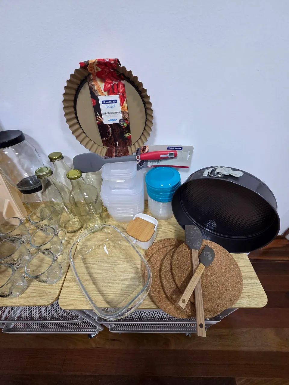 Conjunto de utensílios de cozinha novos ou pouco usados com mais de 50 itens - Foto 4