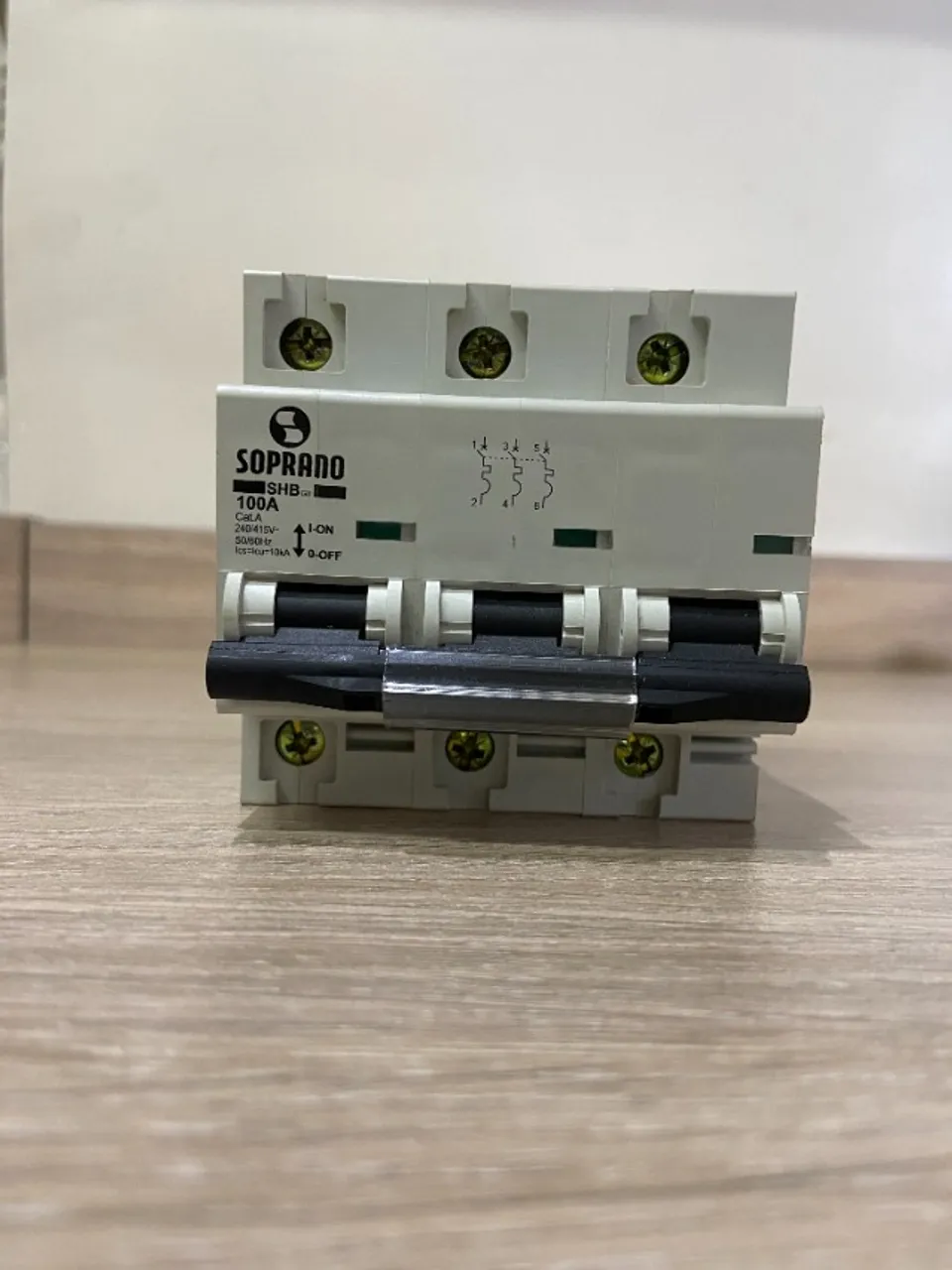 Mini Disjuntor 100a Tripolar Soprano Shb Gii Curva C