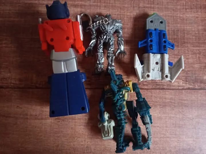 Transformers - Coleção de Brinquedos - Foto 2