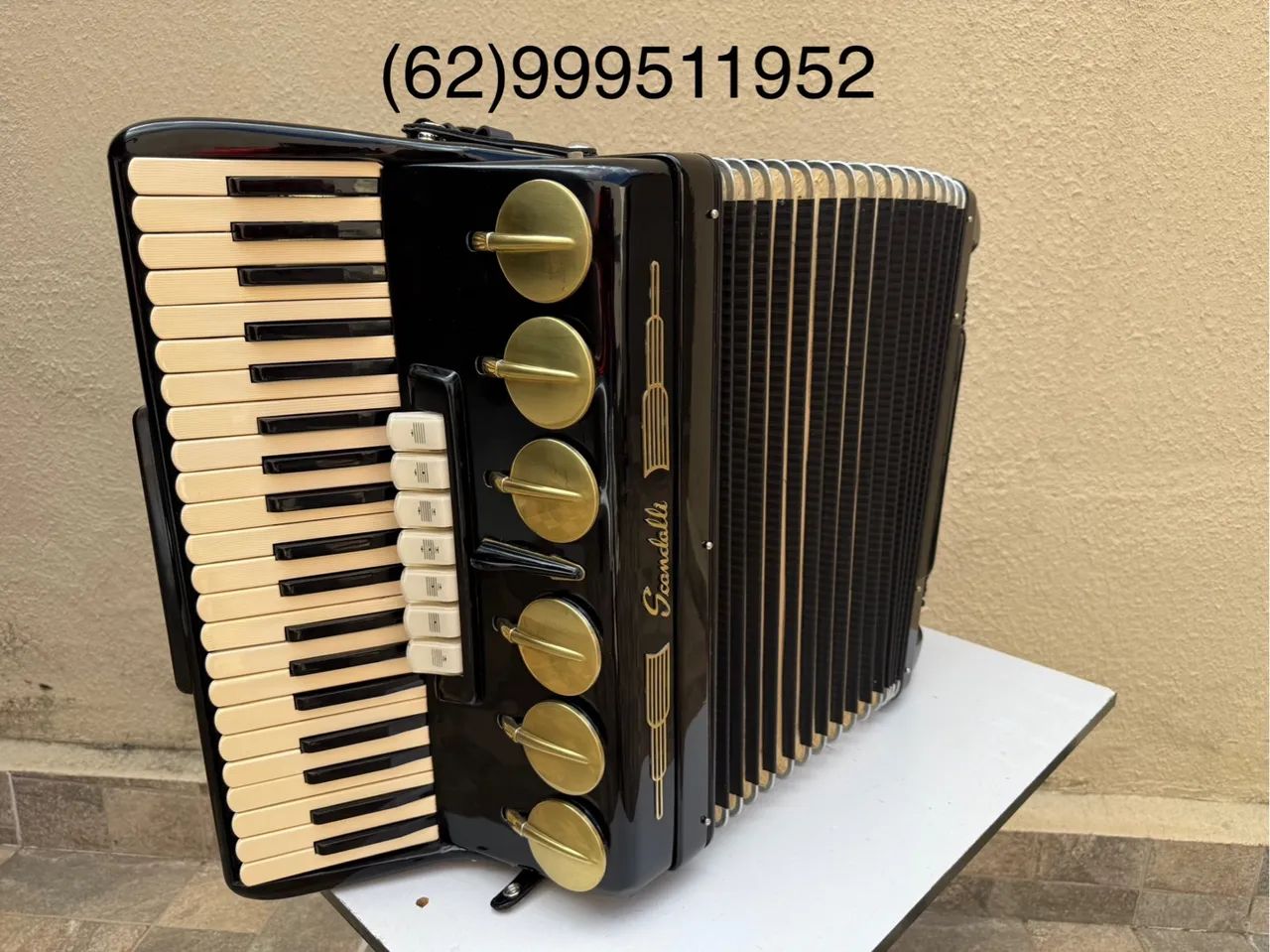Acordeon Sanfona Scandalli legitima 120 baixos em 4/5 oitavada com desmanche lateral  - Foto 2