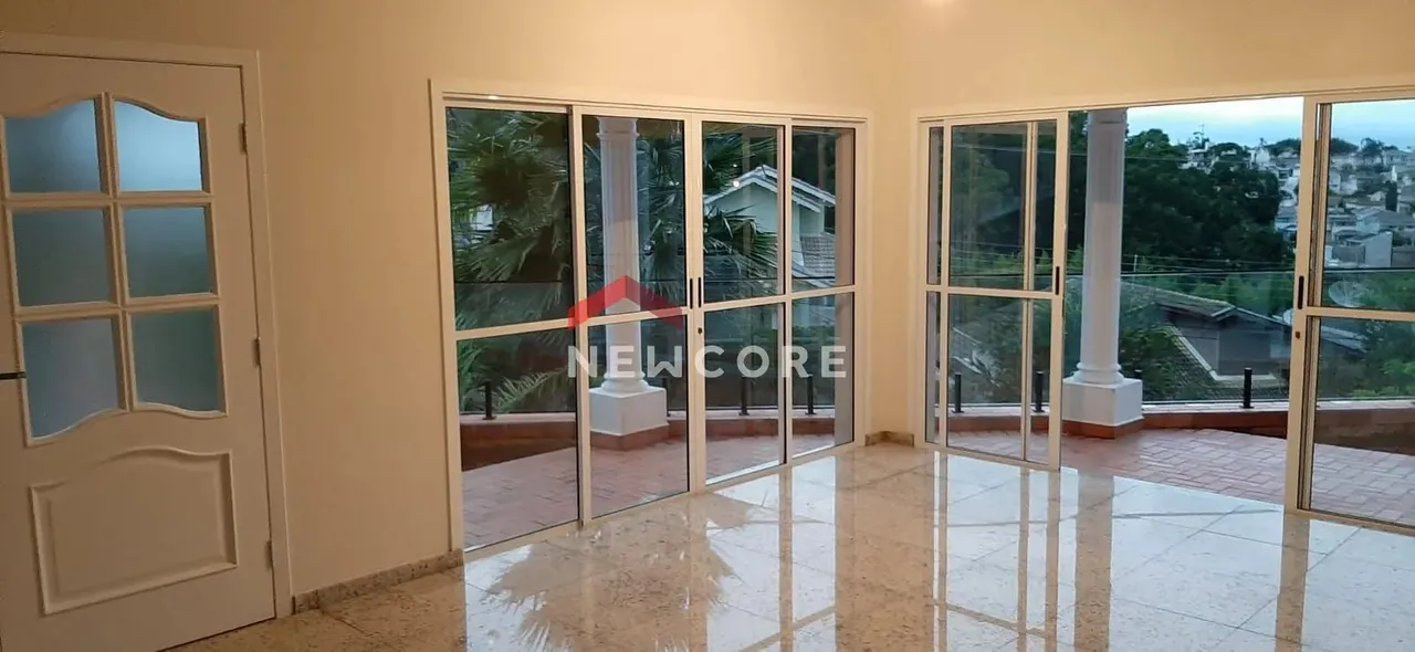 Casa de condomínio em Rua das Andorinhas - Residencial Colinas de São Francisco - Bragança