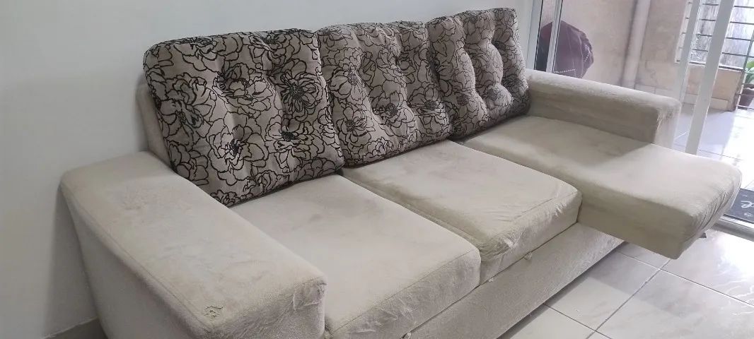 Sofá 03 lugares 64861354985730120