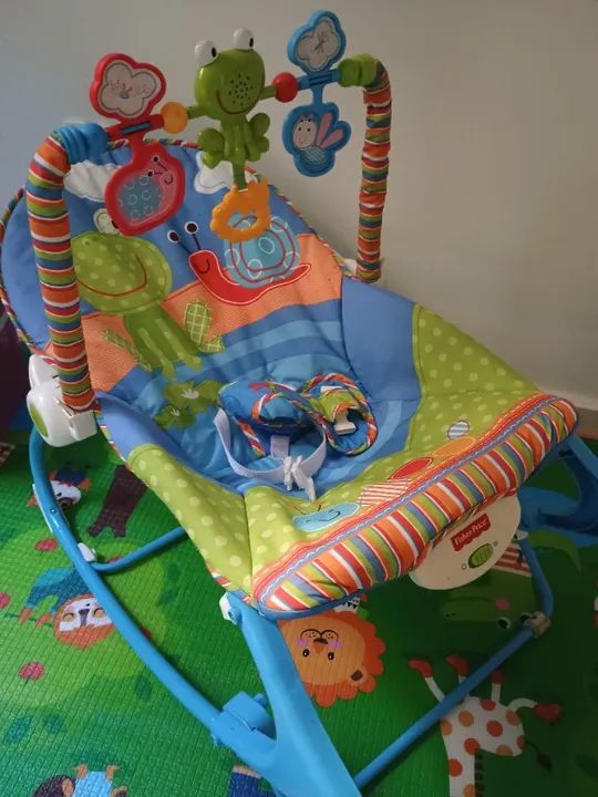Cadeira de descanso para bebê Fisher price usada