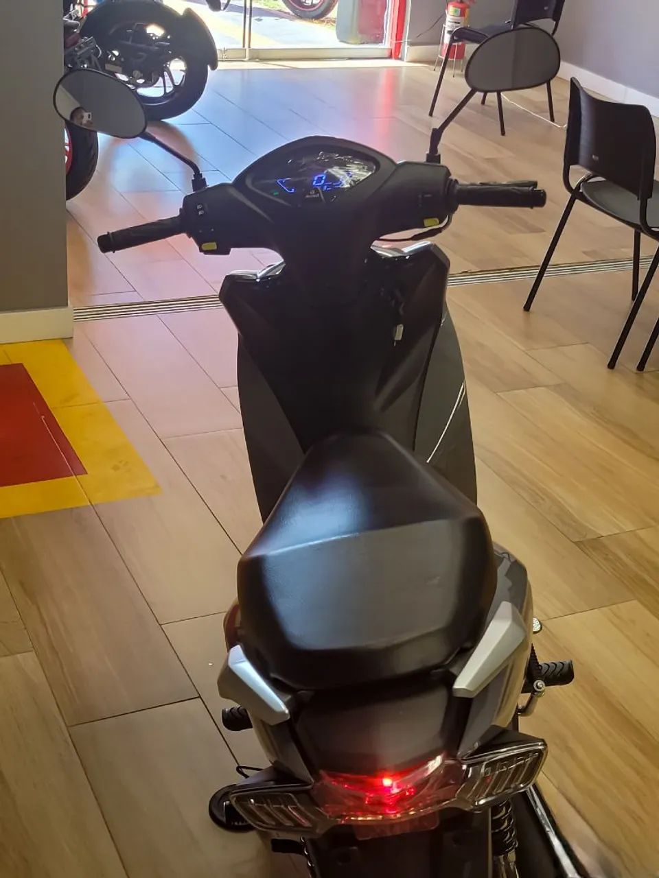 AZ 125 COM ZERO DE ENTRADA  - Foto 4