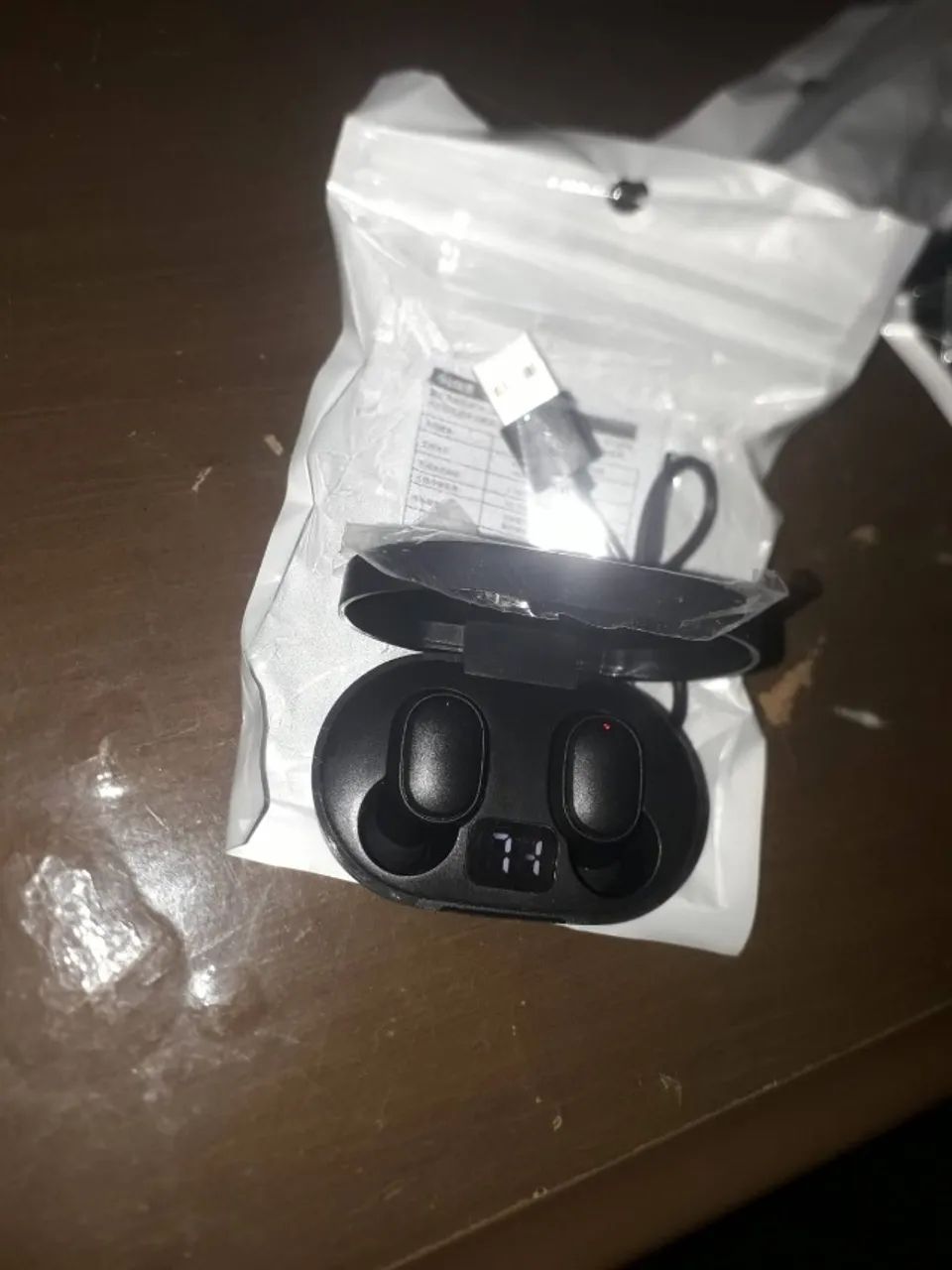 Fones Sem fio!! Novo! com LED - Som Médios e Graves!!