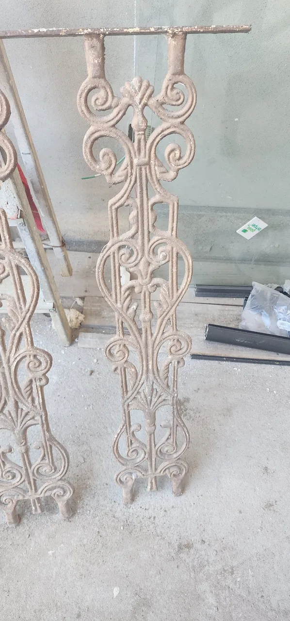 Gradil de Ferro Fundido Decorativo - Elegância e Estilo