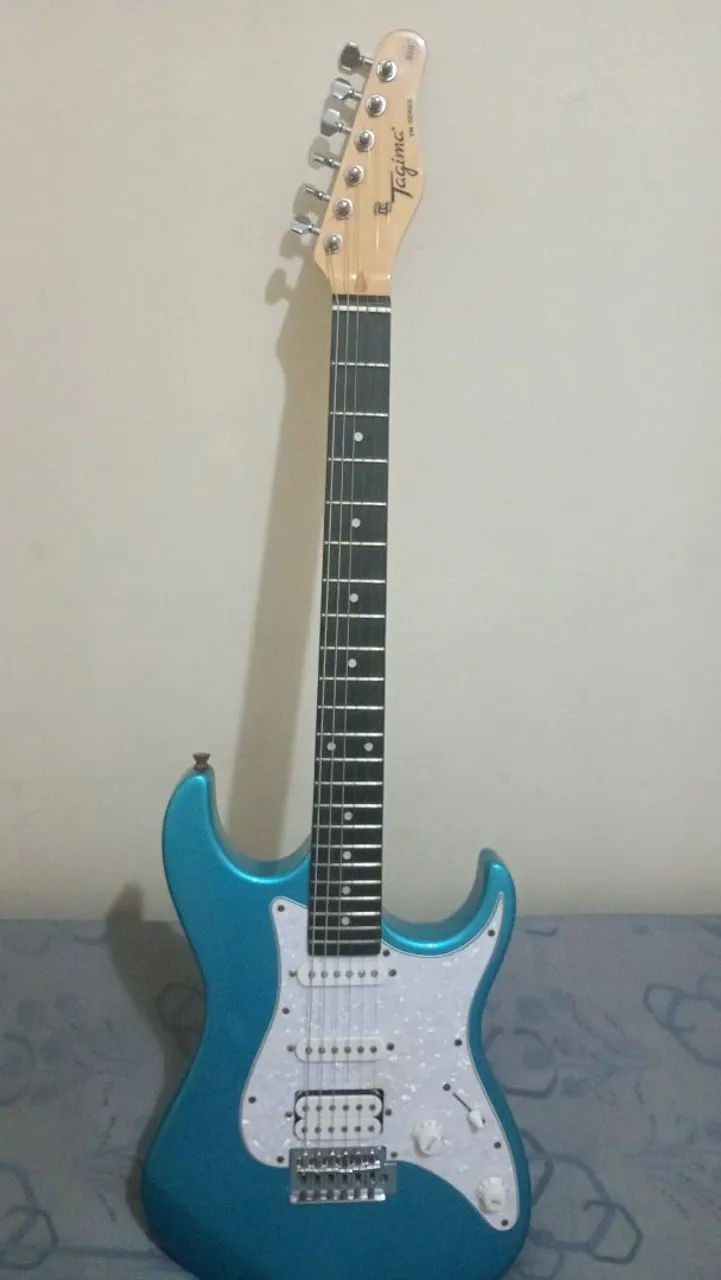 Guitarra Tagima TW 520 