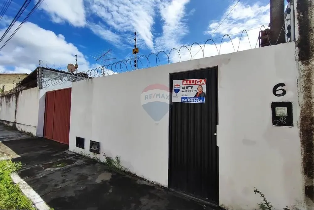 KitNet em Nova Parnamim próximo ao colégio Salesiano