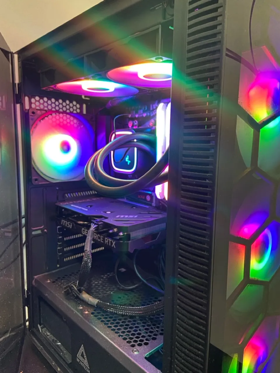 PC Gamer de alto desempenho - Ryzen 7 5800X3D e 4060Ti
