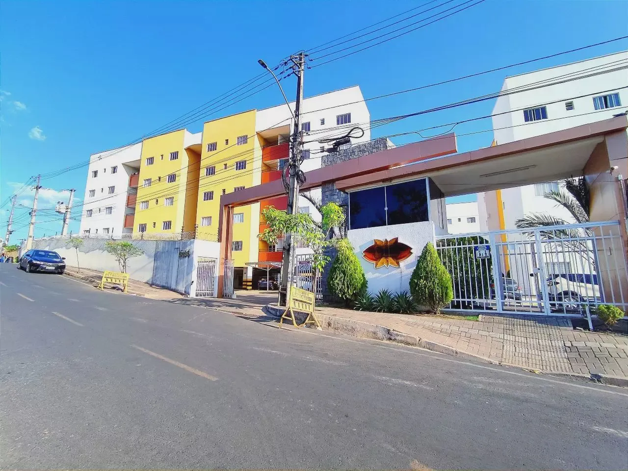 Thailson / Alugo apartamento no condomínio Cajuina Residence