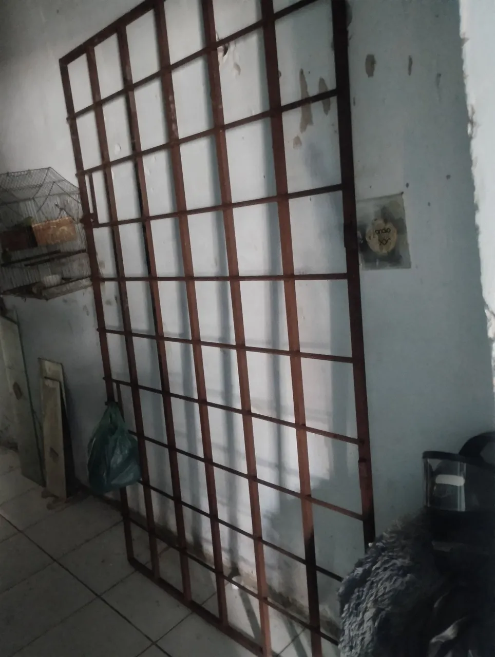 Grade de proteção para segurança residencial