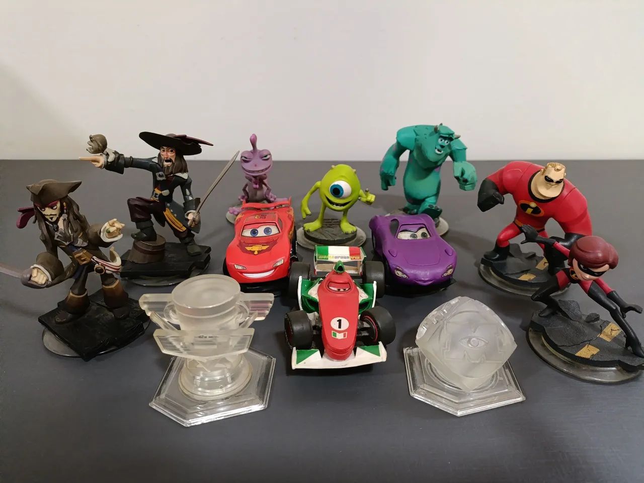 Disney Infinity - Wii jogo + bonecos - Foto 3