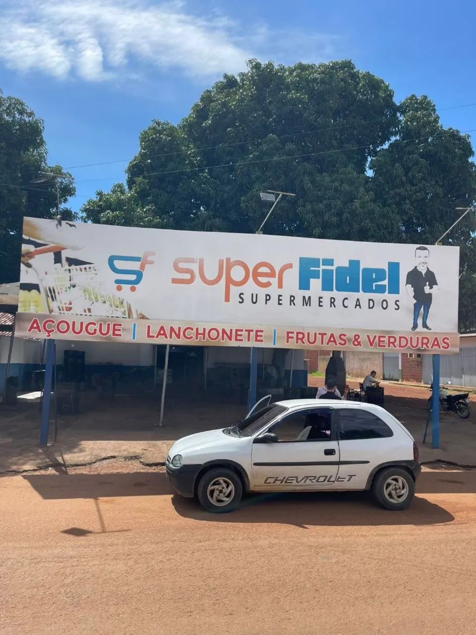 SUPERMERCADO EM LAGOA DA CONFUSÃO 