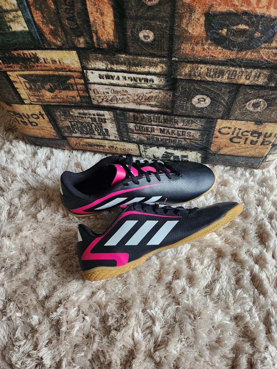 Tamanho 41 e 42 Futsal original Adidas Futsal Preto e Rosa