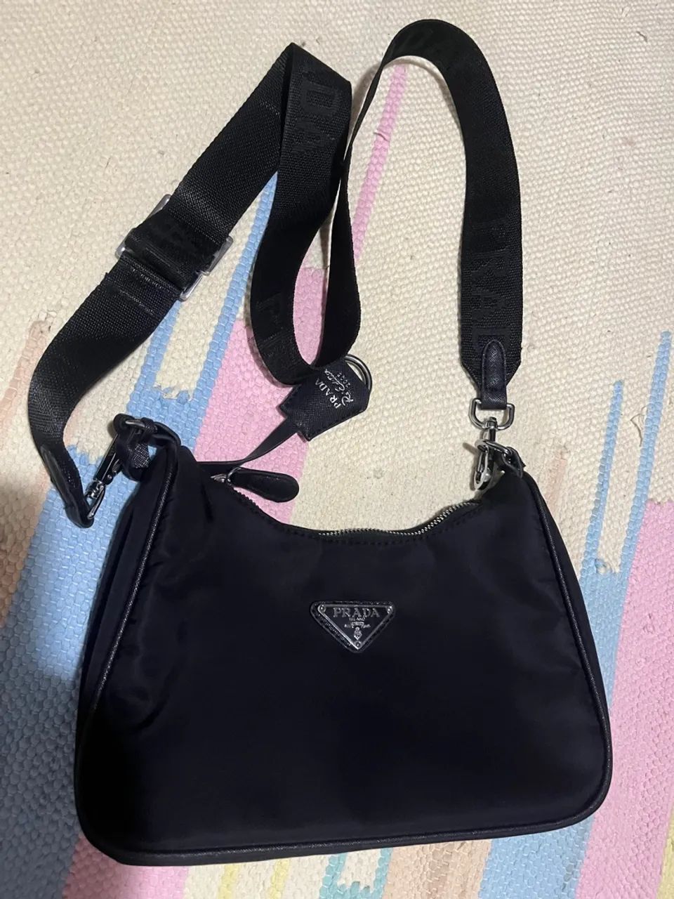 Bolsa Prada Re-Edition 2005 nova  - Foto 3