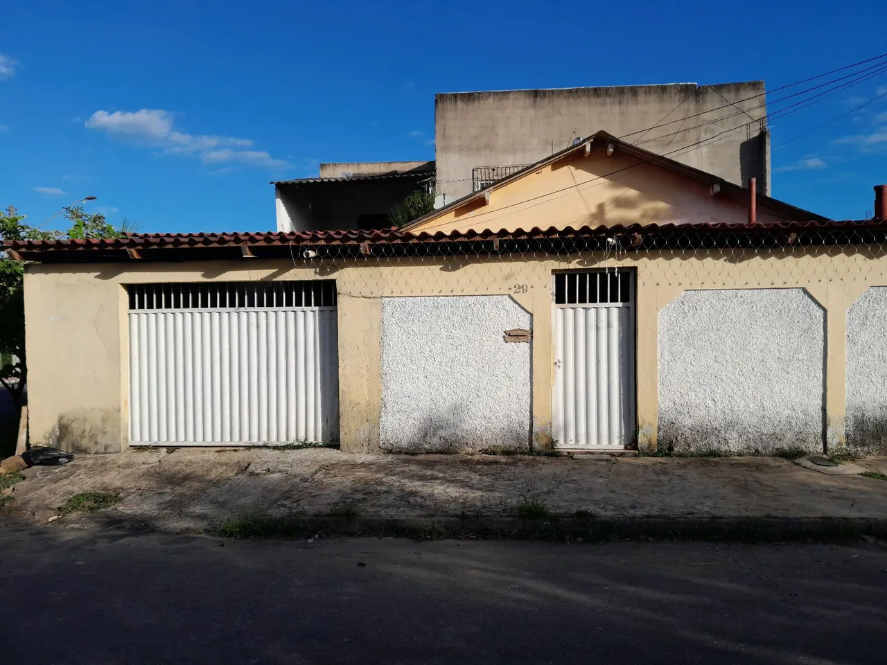 Aluga-se casa em serra dourada 2