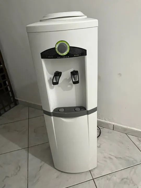 Bebedouro de água Esmaltec