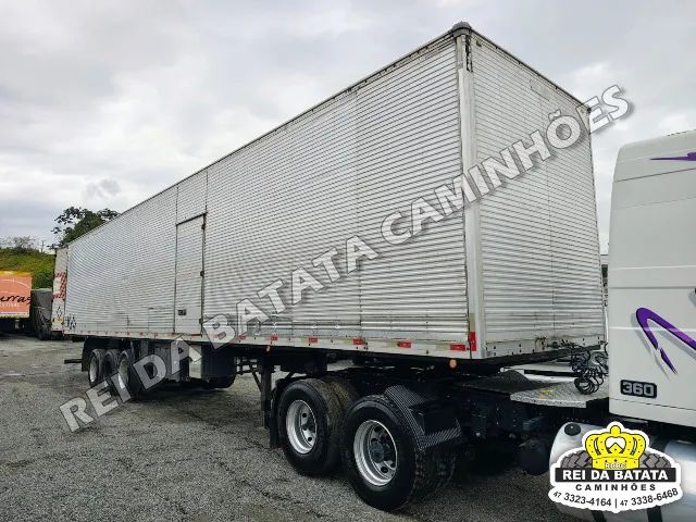 Carreta Baú 3 Eixos 28 Pallets com Pneus  - Foto 5