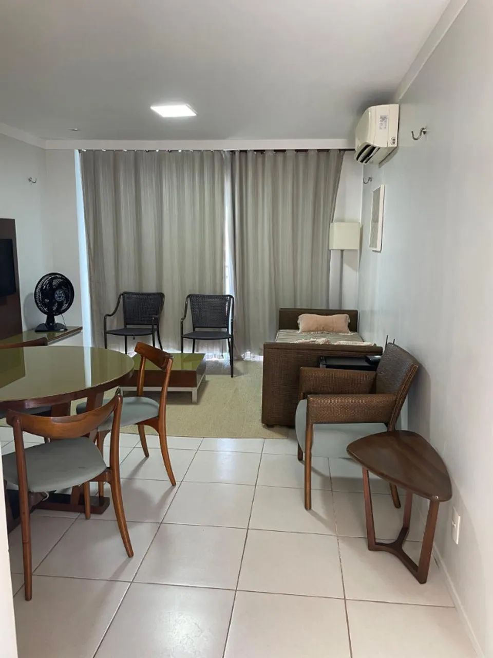 Apto com dois quartos sendo um suíte - Porto das Dunas -72m² - Foto 2