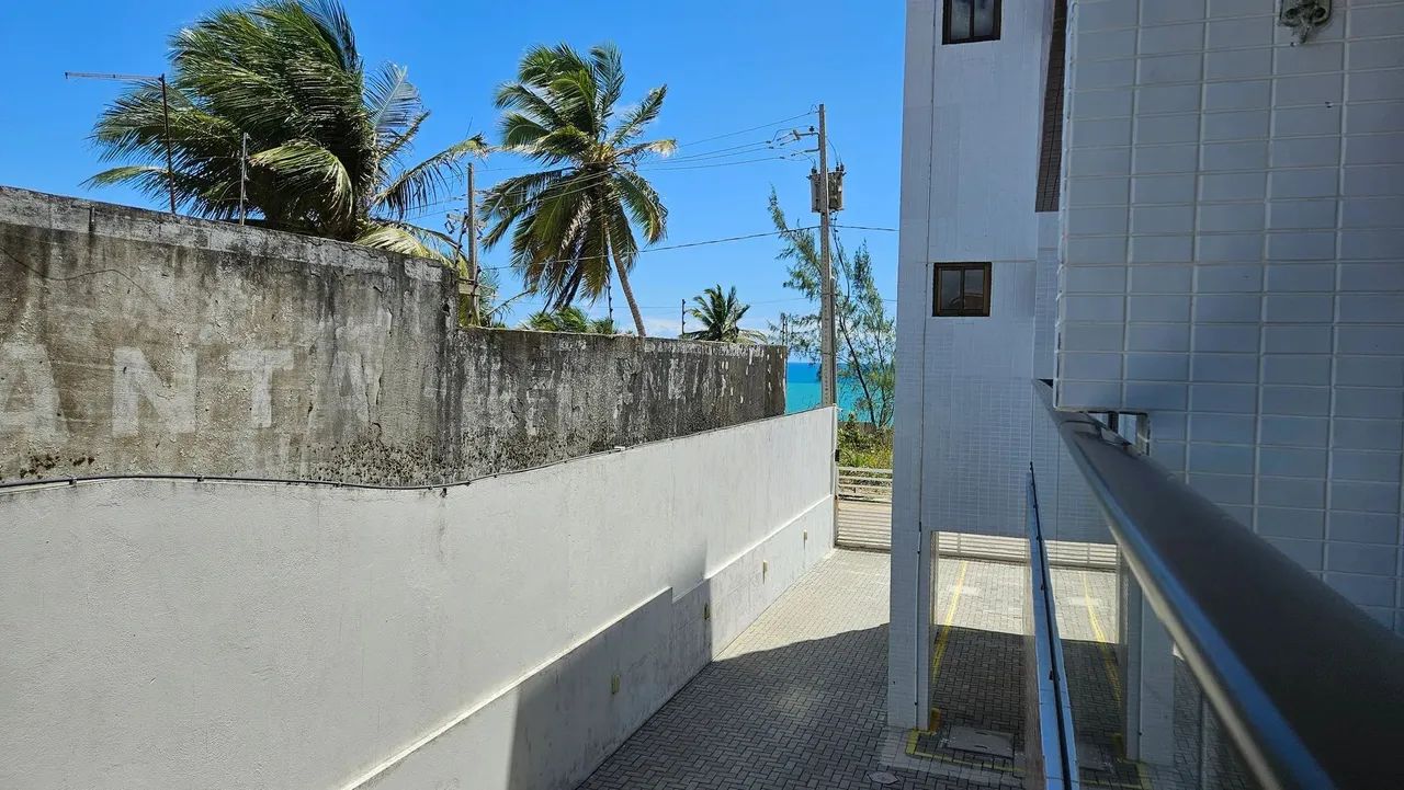 VENDE - Apartamento mobiliado com 51,40m², 2 quartos/suíte, varanda vista mar, 1 vaga - Pr - Foto 3