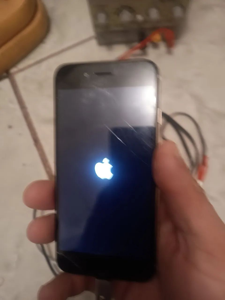 iPhone 6 modelo a1549 peças ou conserto  - Foto 4