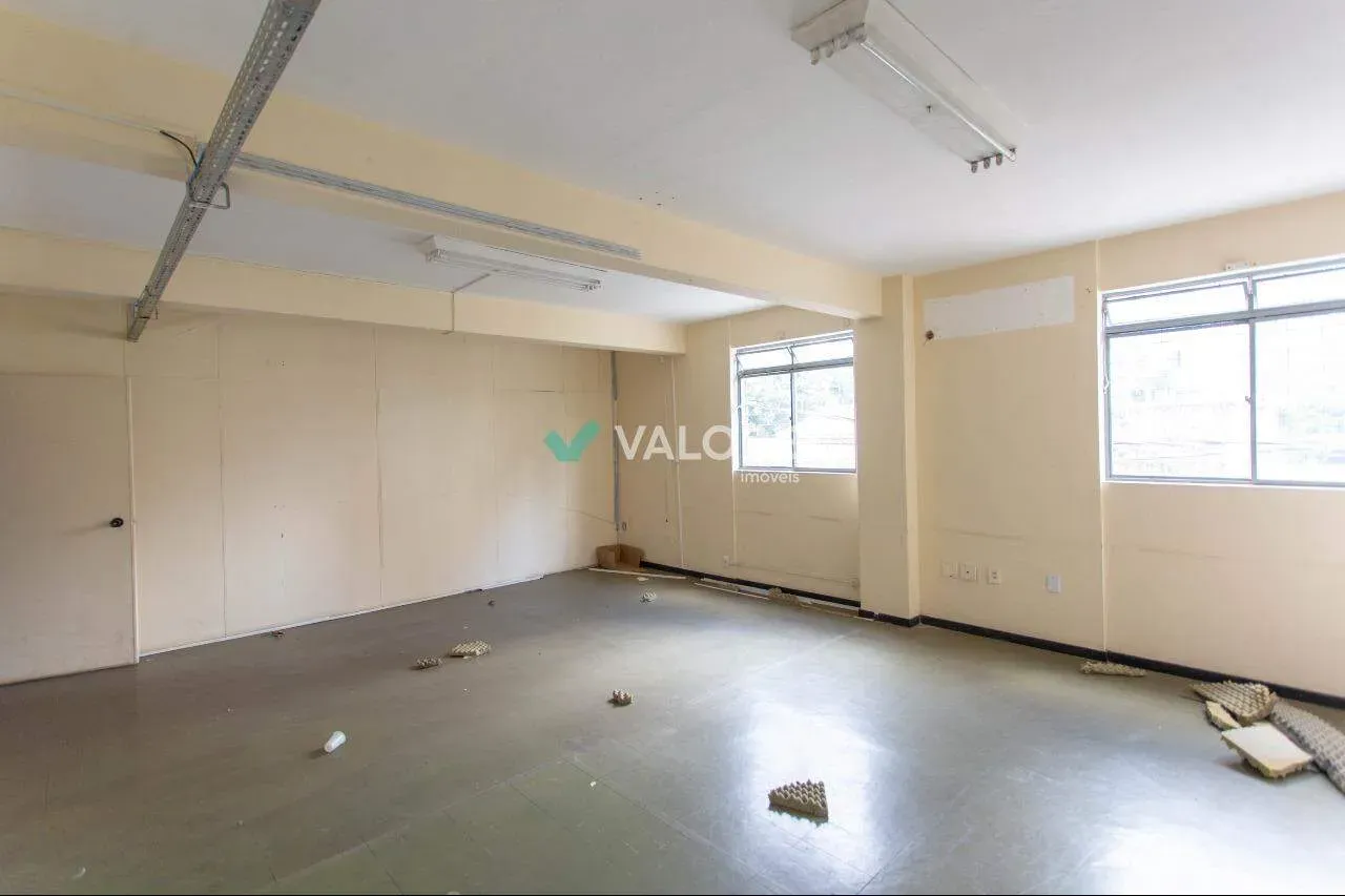 Sala para alugar no Funcionários