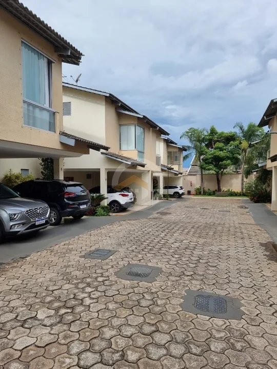 Casa em Condomínio fechado no Jardim Atlântico