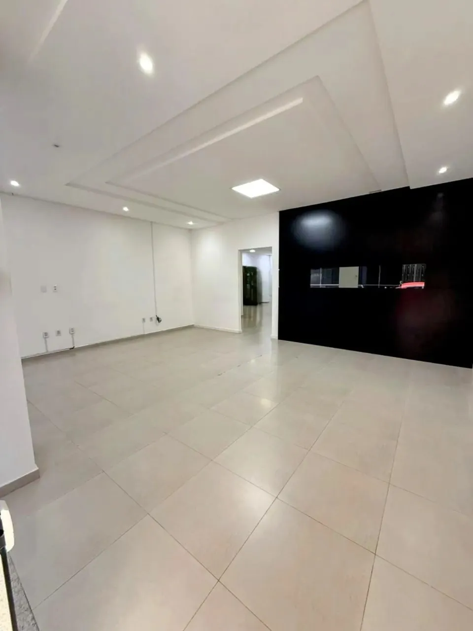 SALA COMERCIAL PARA LOCAÇÃO EM MEIA PRAIA - ITAPEMA -SC