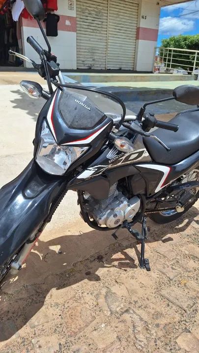 Moto Broz 160