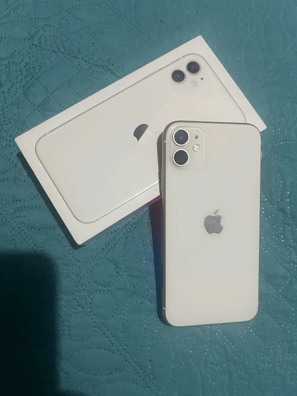 iPhone 11 todo original único dono ,nunca aberto