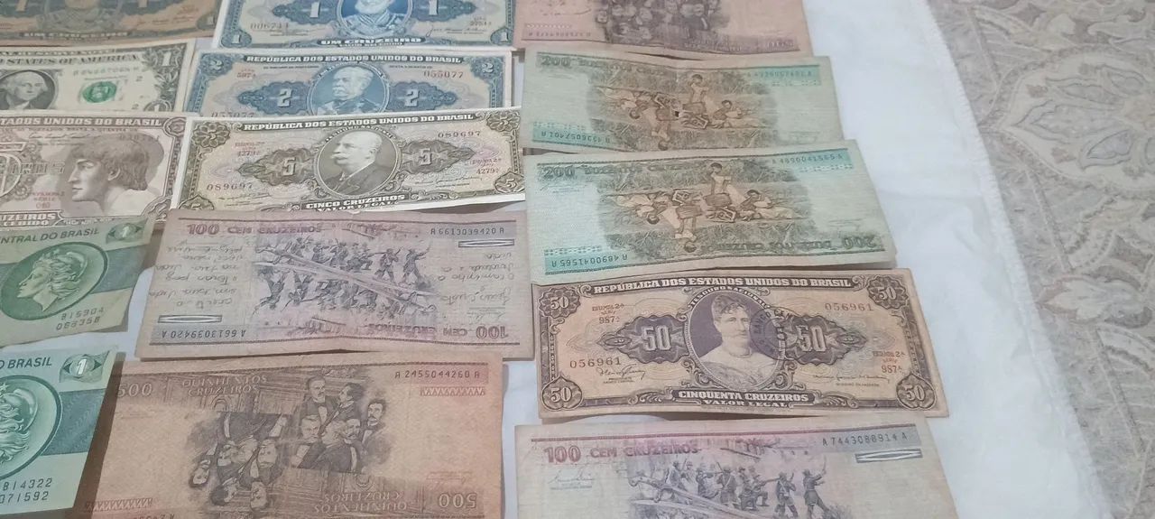 cédulas antigas de vários valores. - Foto 3