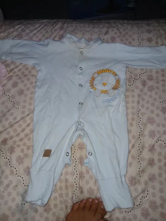 Macacão de Bebê - Listrado Azul e Branco - Foto 5