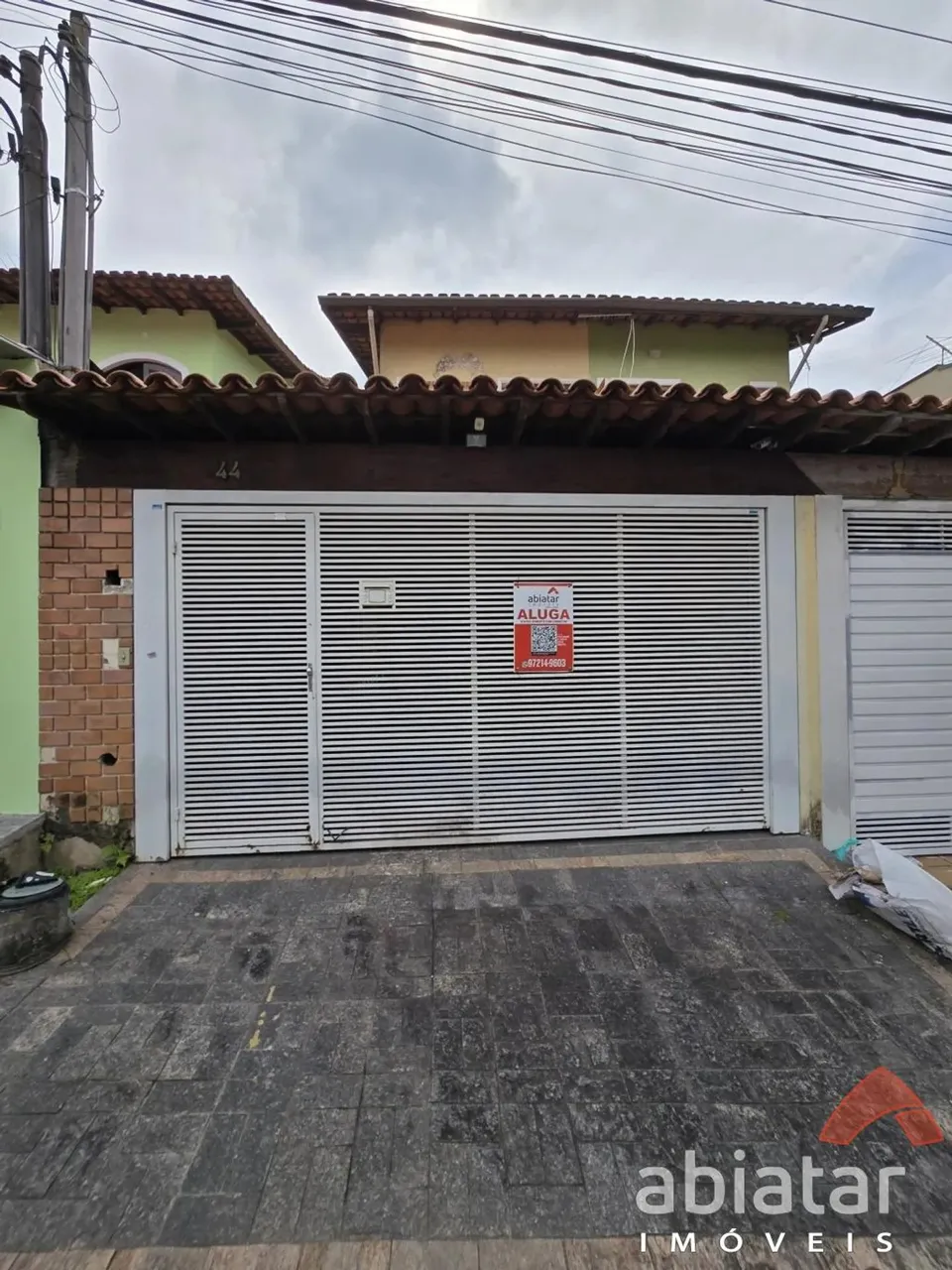 Sobrado para alugar de 3 dormitórios sendo 1 suíte, 2 vagas Jardim América Taboão da Serra