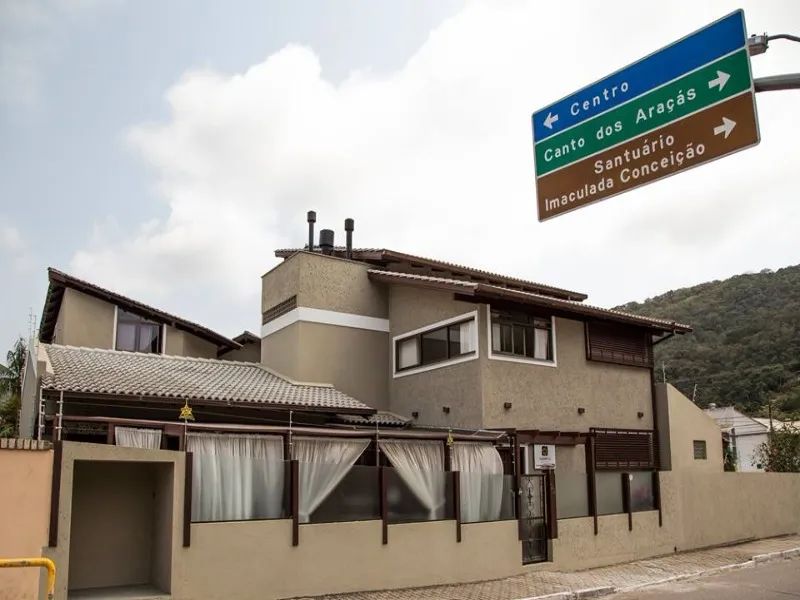 Condomínio de casas mais hostel a venda na Lagoa Conceição em Florianópolis SC - Foto 3
