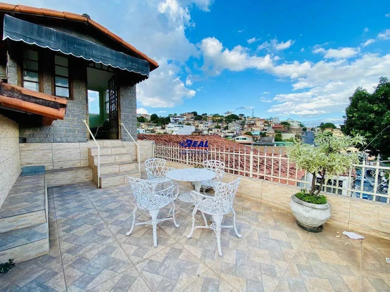 Excelente conjunto de sala para locação no Bairro Teixeira Dias!