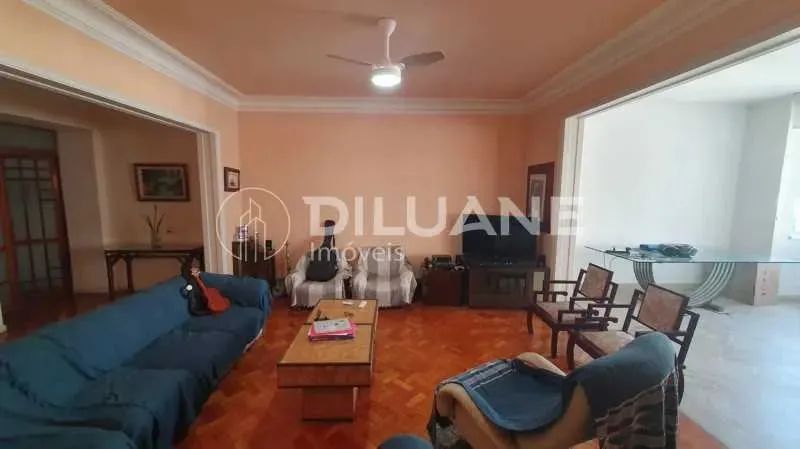 Apartamento - / Residencial / Copacabana