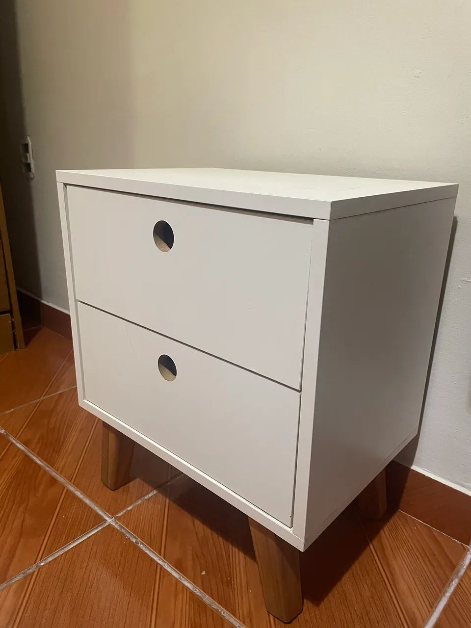 Nightstand / Drawer Unit64842070414337120